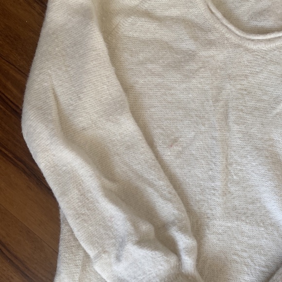 Abercrombie and Fitch Eyelash VNeck Sweater - Picture 5 of 6